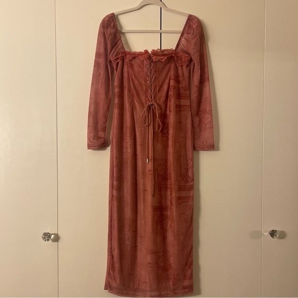 TOXIC ENVY  “Daisy" Long Sleeve Printed Midi Dress - Picture 6 of 13